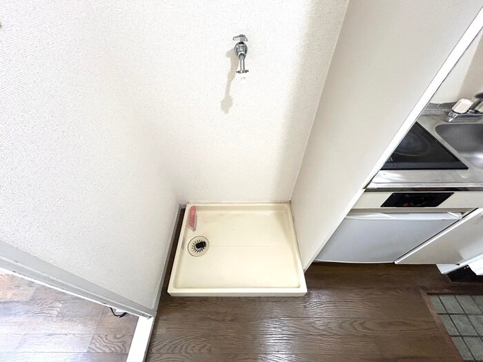 物件内観写真11　(洗濯機置場)