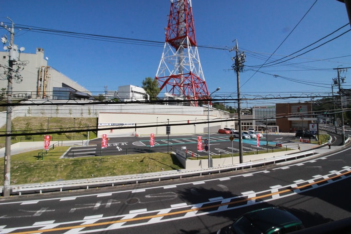 物件内観写真11　(室内からの展望)