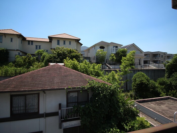 物件内観写真11　(室内からの展望)