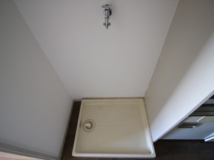 物件内観写真13　(洗濯機置場)