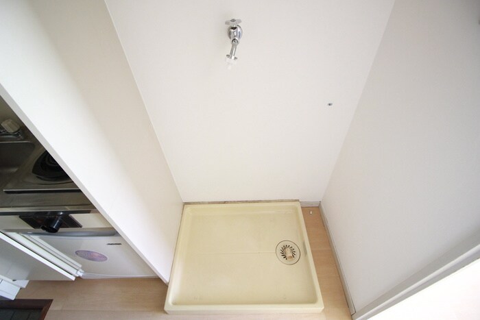 物件内観写真15　(洗濯機置場)