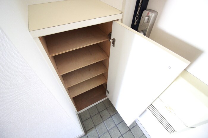 物件内観写真16　(靴箱)