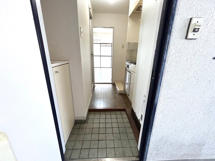 物件内観写真18　(玄関)