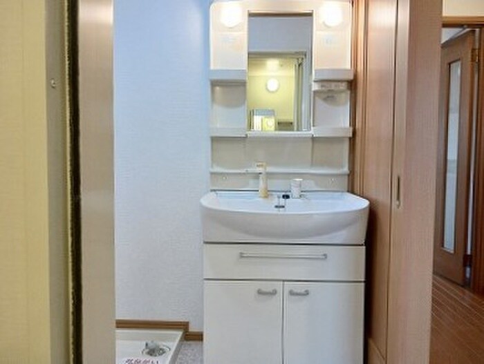 物件内観写真9　(洗面)