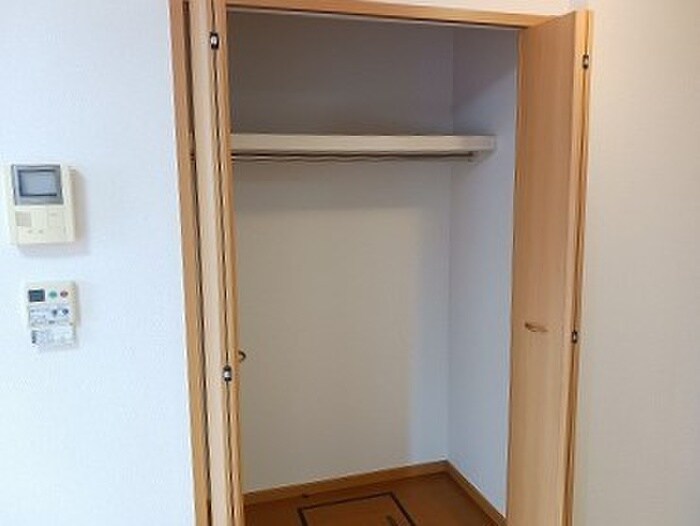 物件内観写真10　(収納)