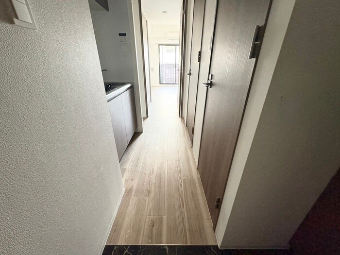 物件内観写真18　(廊下)