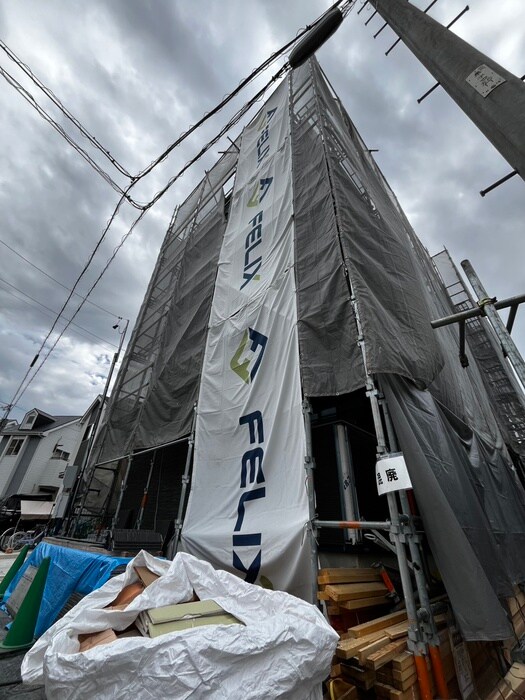 物件外観写真3　(建築中)