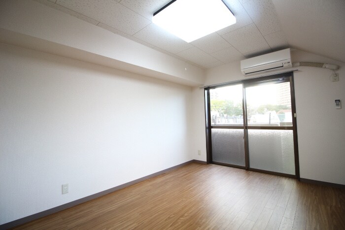 物件内観写真15　(居室)