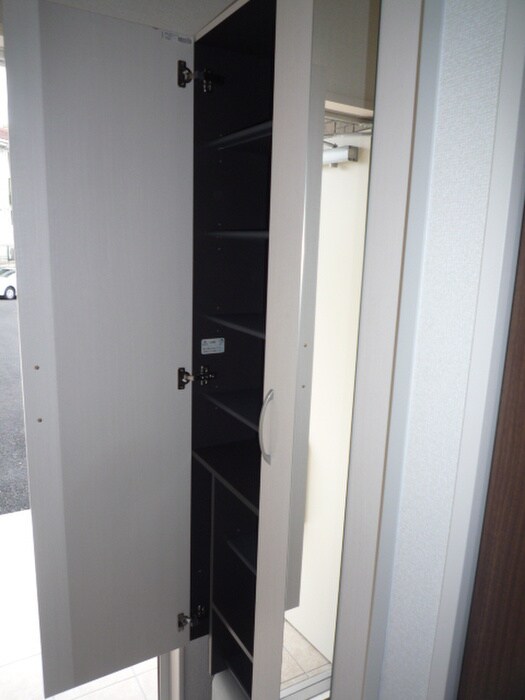 物件内観写真7　(靴箱)