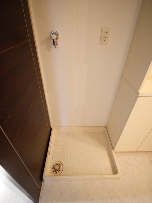 物件内観写真14　(洗濯機置場)