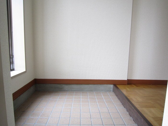 物件内観写真18　(玄関)