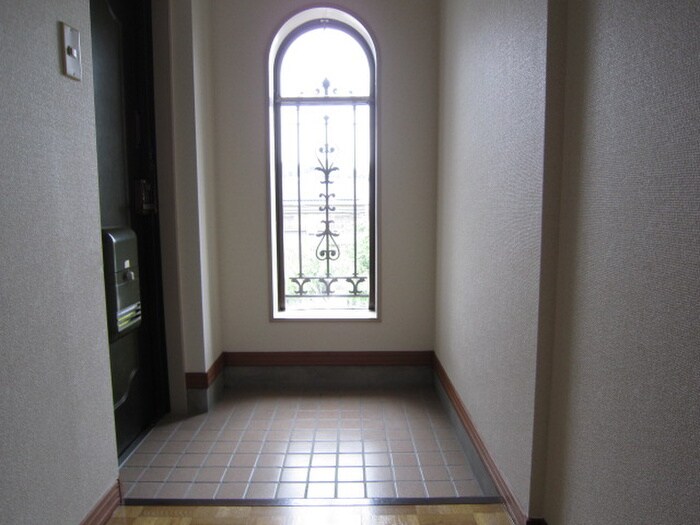 物件内観写真22　(玄関)