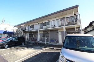 クレスト岩倉外観写真