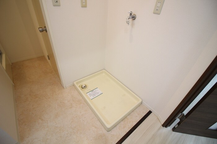 物件内観写真20　(洗濯機置場)