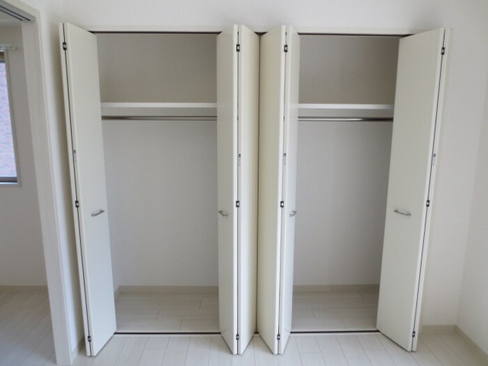物件内観写真13　(収納)