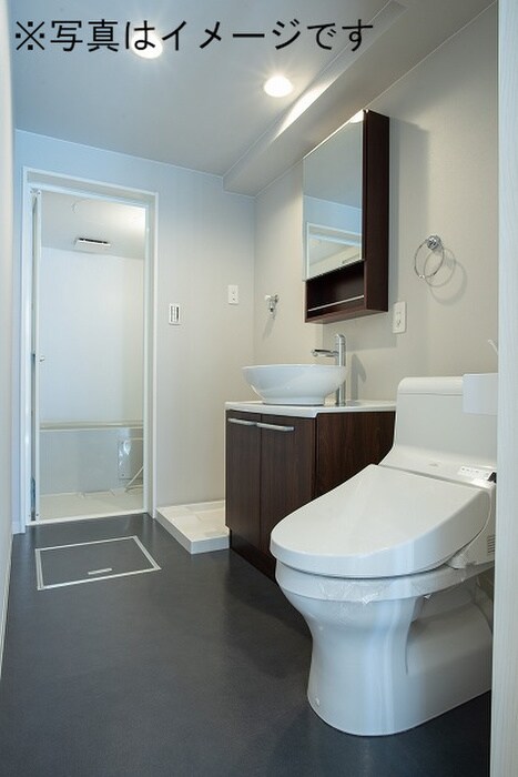 物件内観写真13　(トイレ)