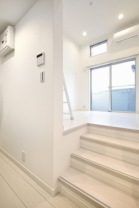 物件内観写真17　(廊下)