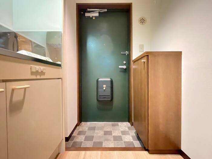 物件内観写真14　(玄関)