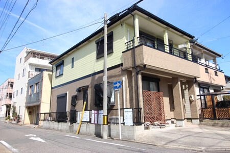 稲上町１丁目貸家外観写真