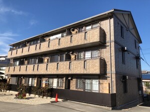 ブル－アイル３外観写真