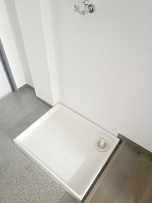 物件内観写真11　(洗濯機置場)