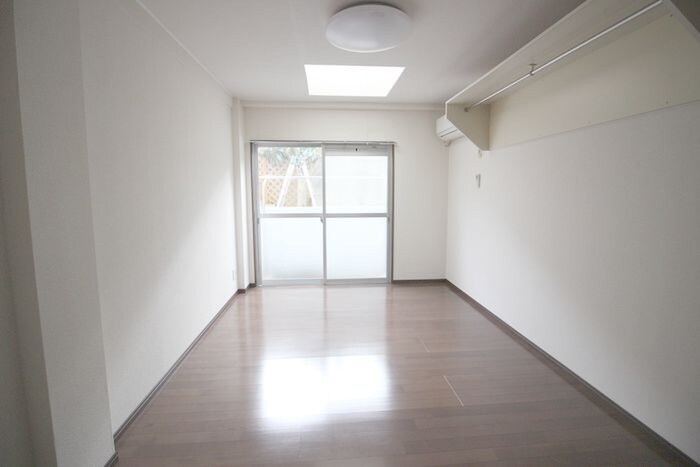 物件内観写真15　(居室)