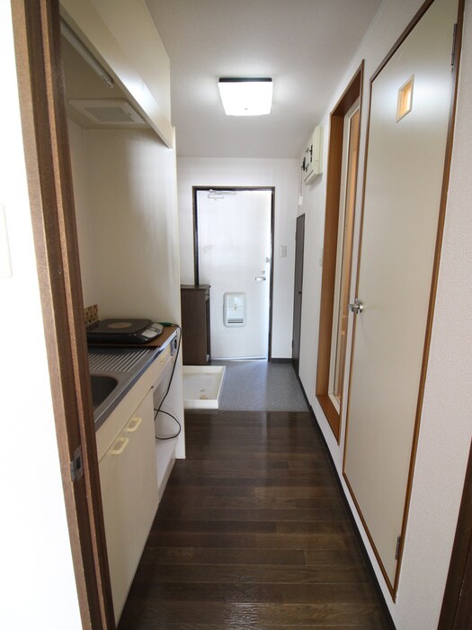 物件内観写真19　(廊下)