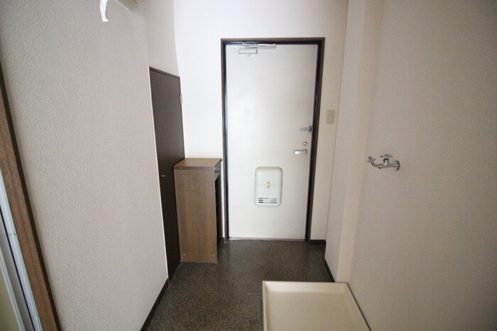 物件内観写真19　(玄関)