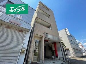 デル－ブロ神宮外観写真