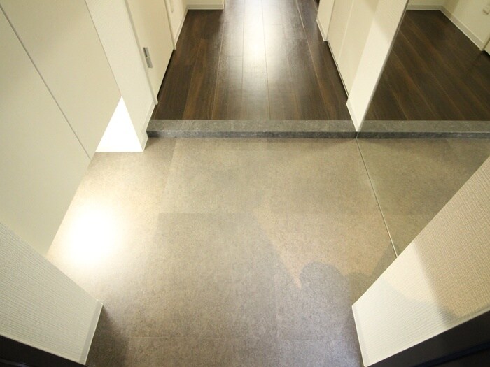 物件内観写真7　(玄関)