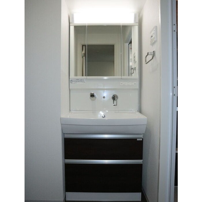 物件内観写真11　(洗面)