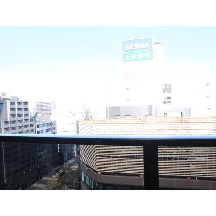 物件内観写真14　(室内からの展望)