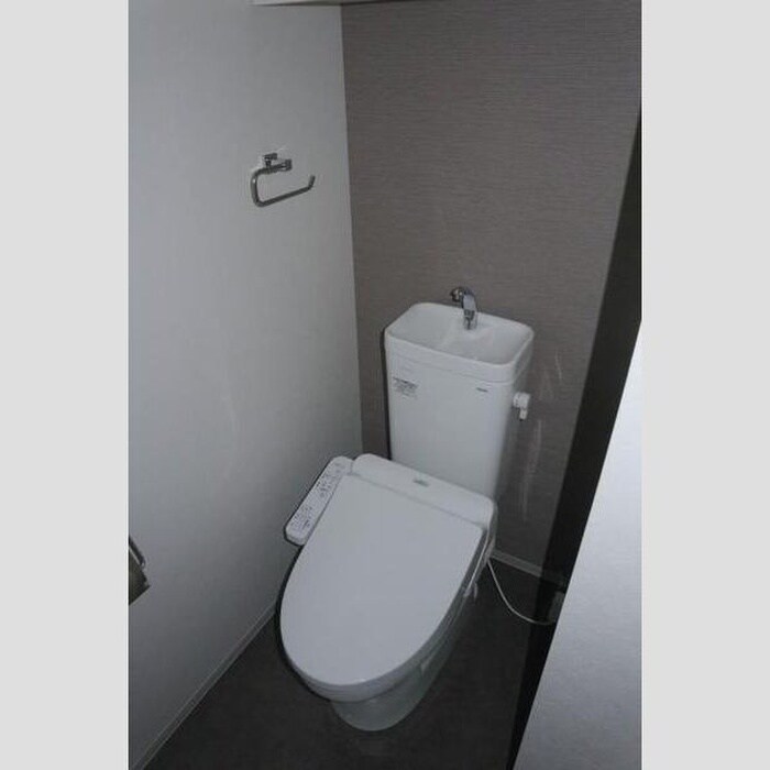 物件内観写真14　(トイレ)