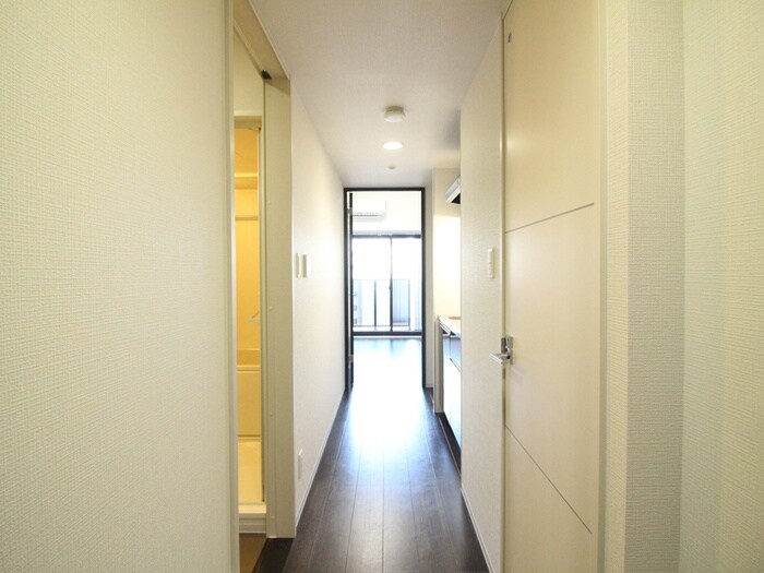 物件内観写真16　(廊下)