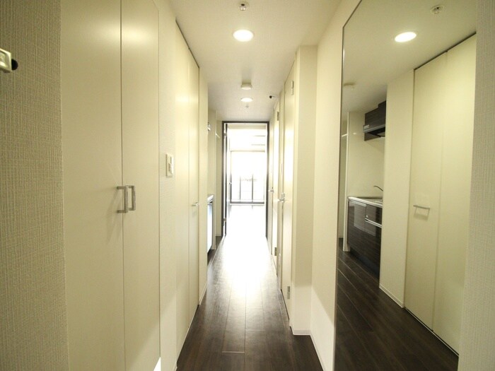 物件内観写真17　(廊下)