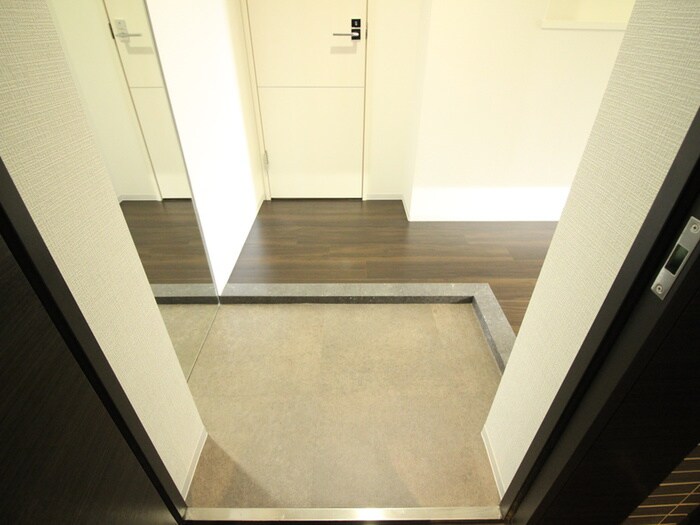 物件内観写真22　(玄関)