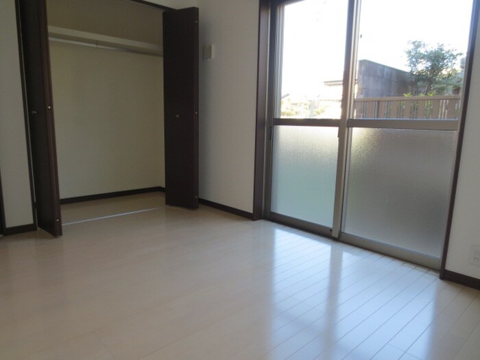 物件内観写真10　(内観写真)