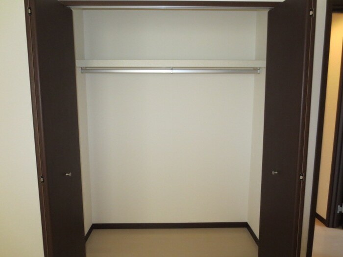 物件内観写真13　(収納)