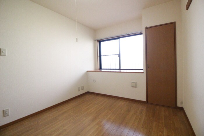 物件内観写真4　(居室)