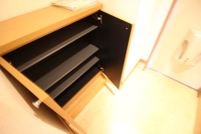 物件内観写真14　(靴箱)