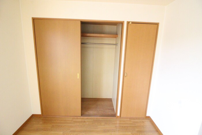 物件内観写真15　(収納)