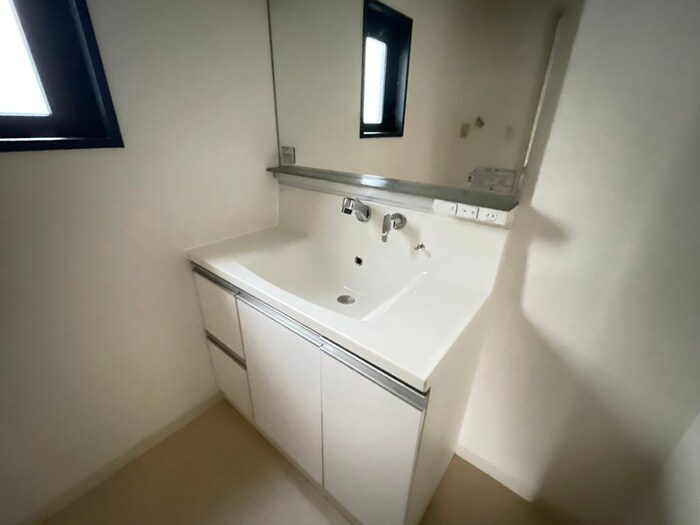 物件内観写真20　(洗面)