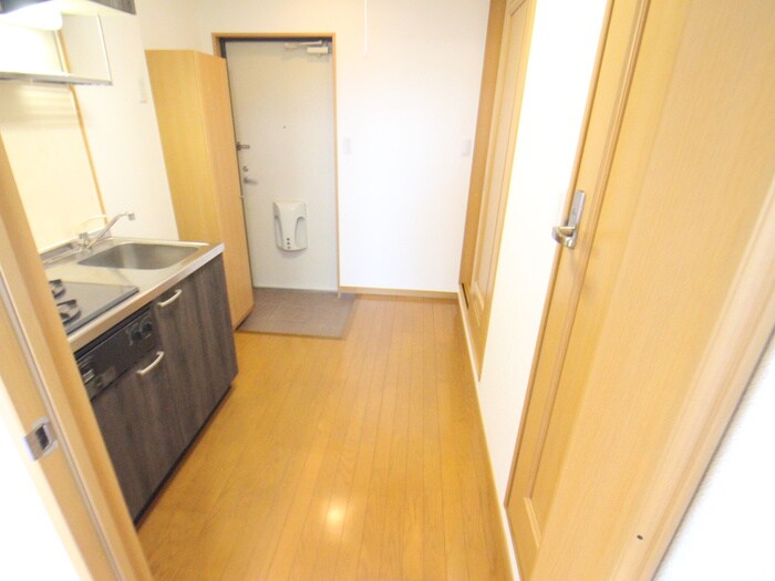 物件内観写真10　(廊下)