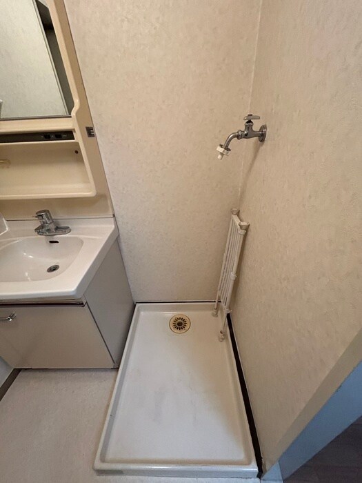 物件内観写真9　(洗濯機置場)