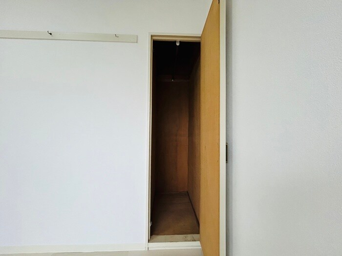 物件内観写真15　(収納)
