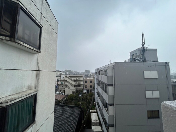 物件内観写真17　(室内からの展望)