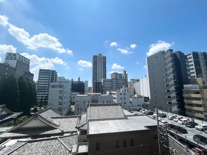 物件内観写真13　(室内からの展望)