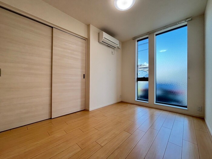 物件内観写真13　(居室)