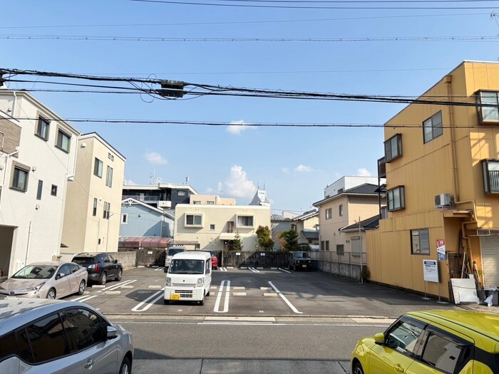 物件内観写真15　(室内からの展望)