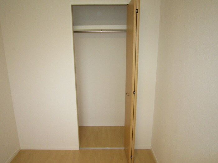 物件内観写真11　(収納)